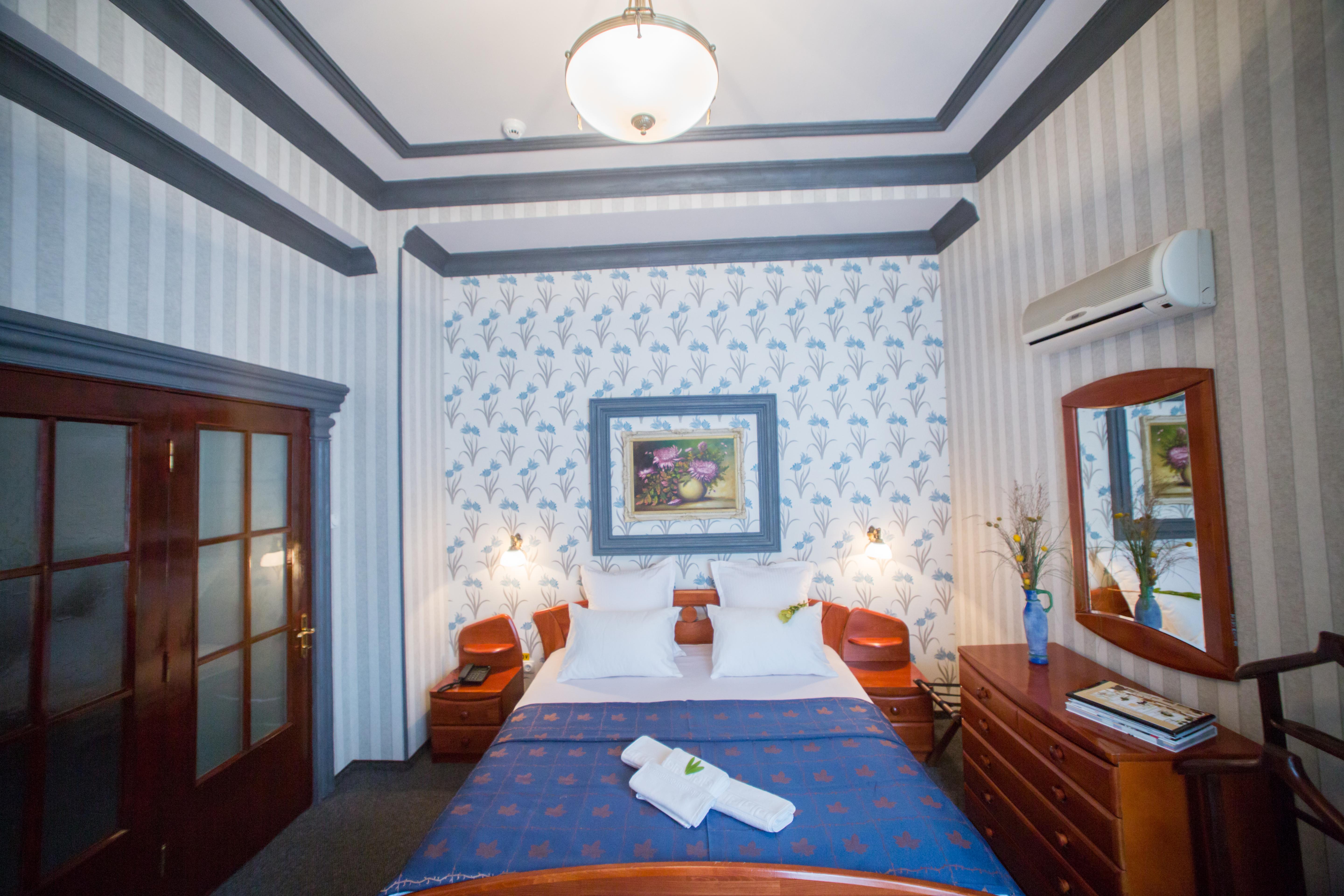 Bucharest Comfort Suites Hotel Экстерьер фото